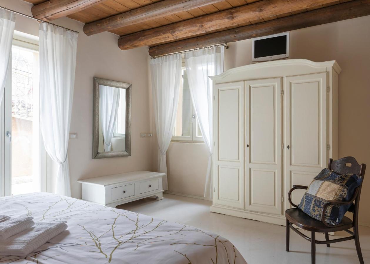 Corte Dei Soavi Suites - Apartments Soave  Exteriör bild