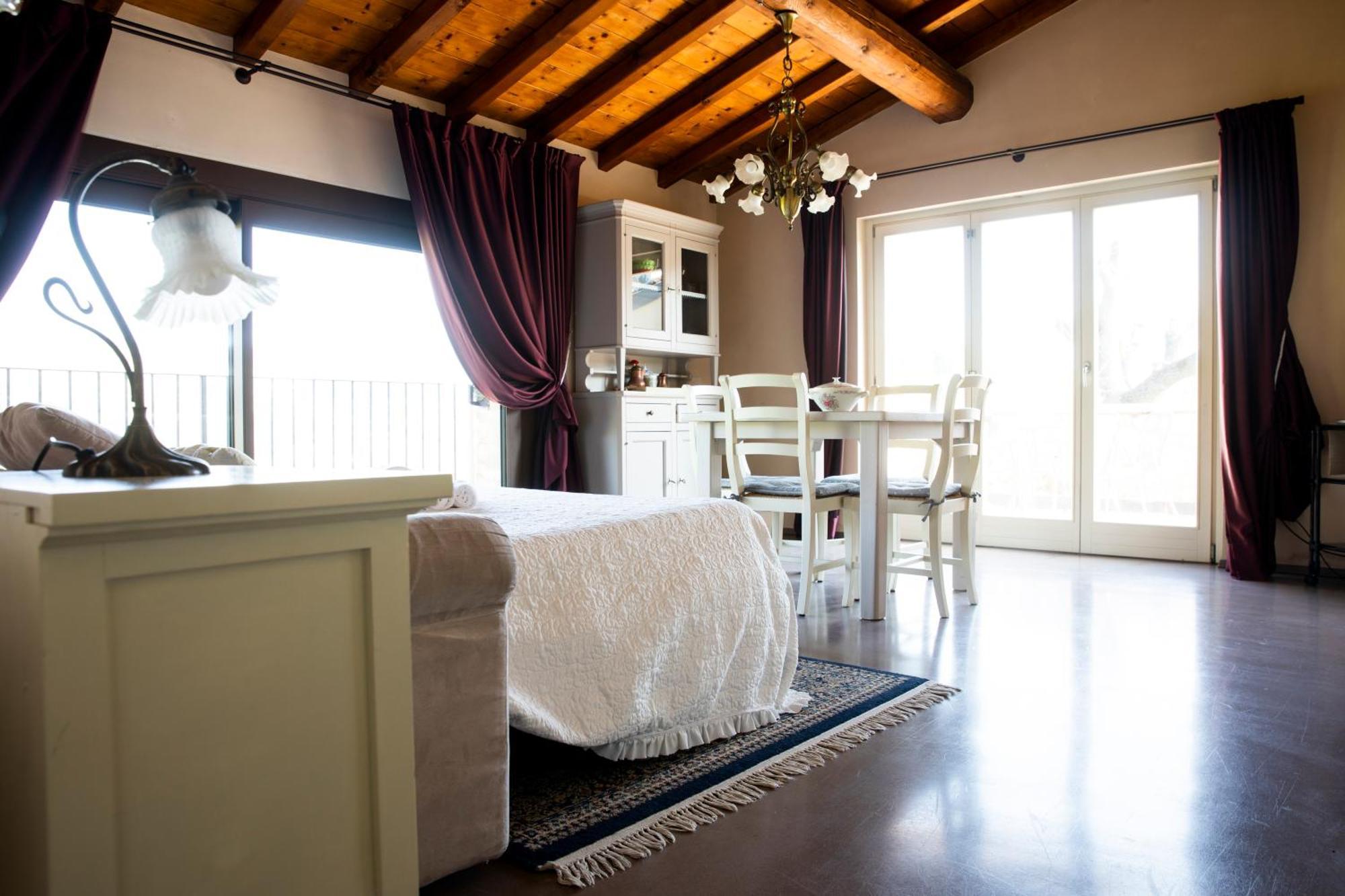 Corte Dei Soavi Suites - Apartments Soave  Exteriör bild