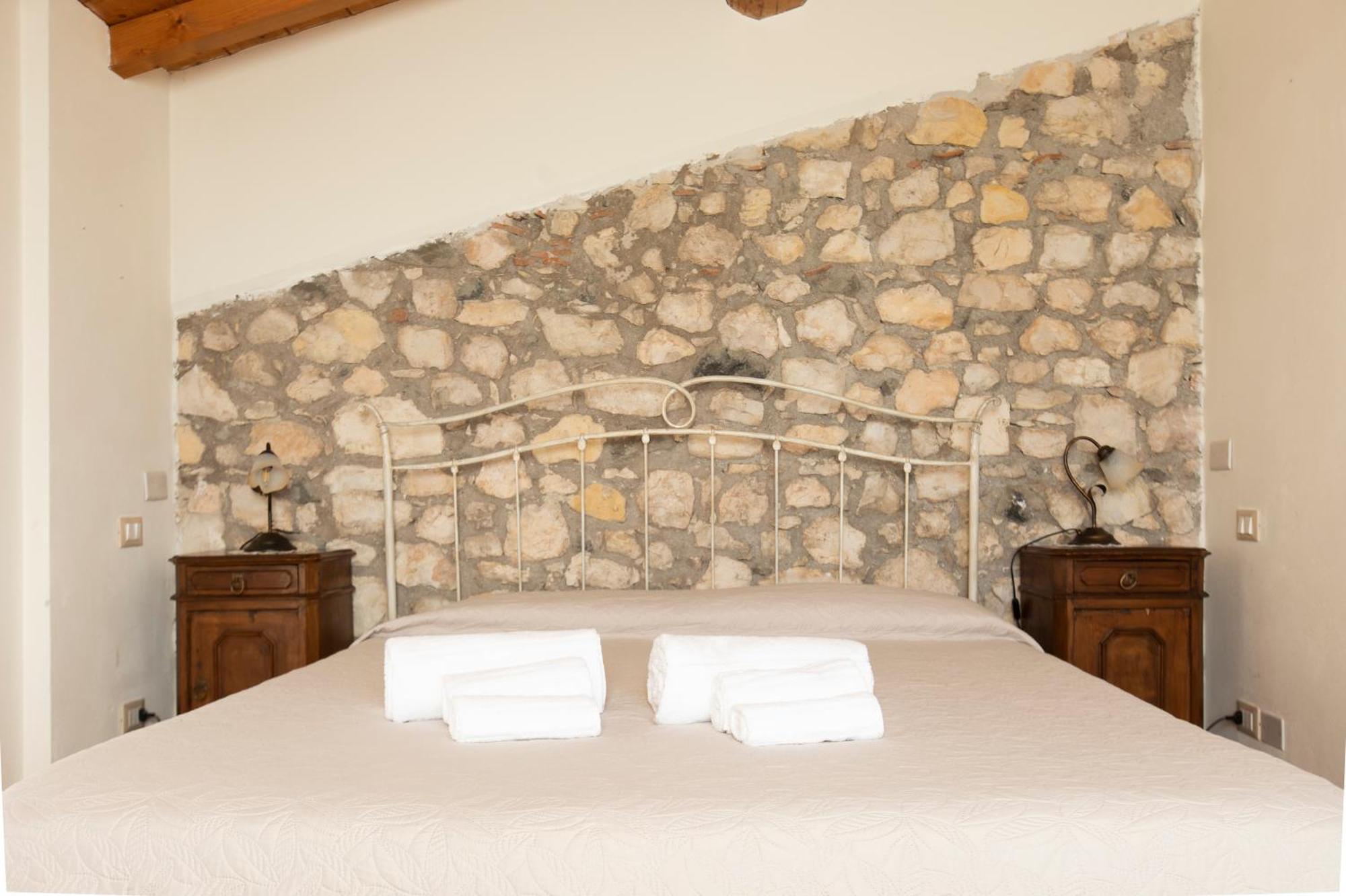 Corte Dei Soavi Suites - Apartments Soave  Exteriör bild