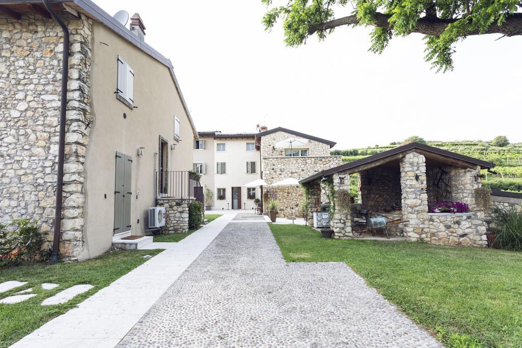 Corte Dei Soavi Suites - Apartments Soave  Exteriör bild