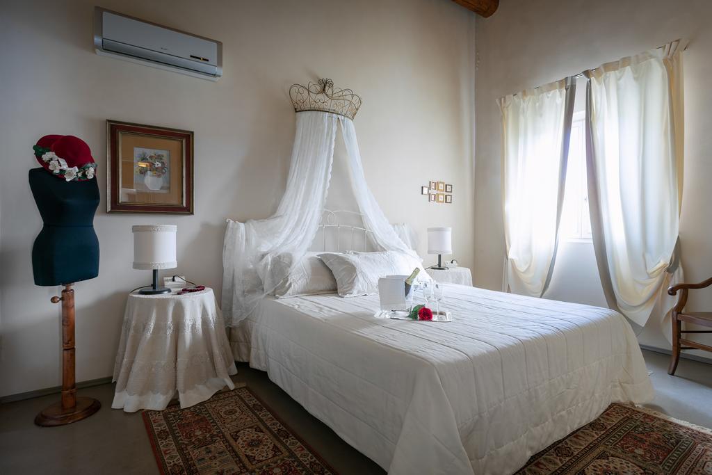 Corte Dei Soavi Suites - Apartments Soave  Rum bild